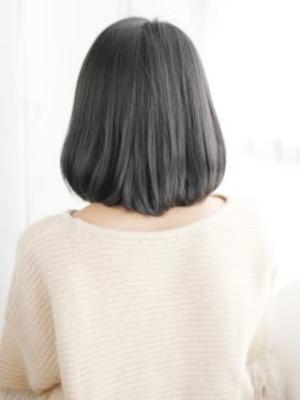 クールなストレートボブスタイル