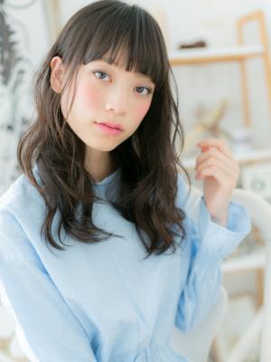 黒髪揺らめく…くせ毛風やわらかロング ニュアンスカール