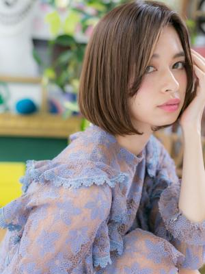 外国人風…チラ見え目元のノーバングstyle エアリーカール 外国人風…チラ見え目元のノーバングstyle エアリーカール