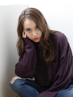 ツヤ感ベージュロング