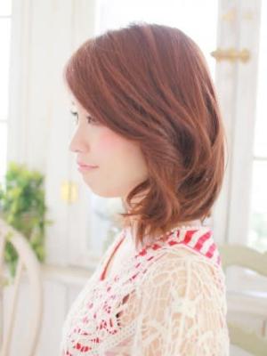 外はねゆるカールミディアムヘアー
