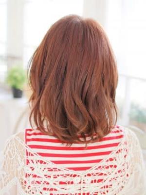 外はねゆるカールミディアムヘアー