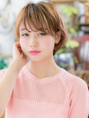 外国人風カラー☆くせ毛風耳かけショート　ふんわりボブ