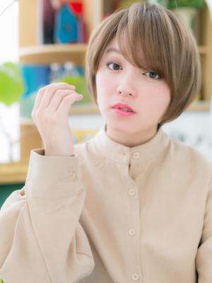 外国人風カラー☆前下がりマッシュショート　エアリーカール
