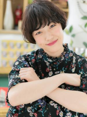 ニュアンス感ある、黒髪大人ボブ　ふんわりボブ