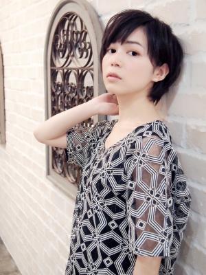 大人カワイイ耳かけショートボブ