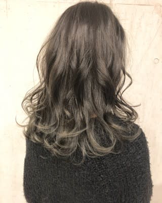 グレーグラデーションカラーセミロング☆
