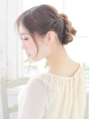 ゆるふわアップスタイル