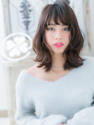 斜めバング×黒髪風♪きゅっとくびれミディ　ニュアンスカール