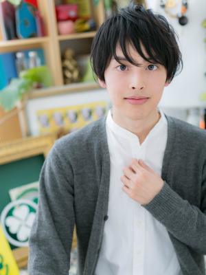 ビジカジ◎黒髪無造作ショート　ニュアンスカール