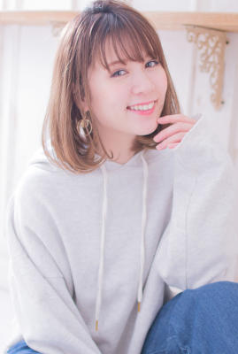 ピアスが似合う春フェミニンショート　 AKI-459