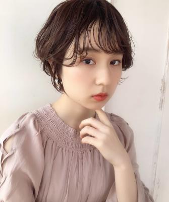 ふんわりパーマで小顔ナチュラルショートボブ4