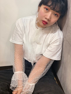 重たくみえない黒髪ヘア