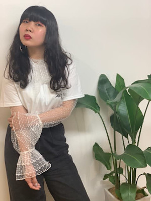 厚め＆ゆるウェーブで大人っぽく♪