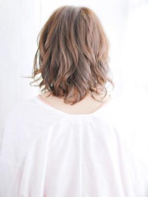 ★ツヤ系ピンクベージュの外ハネミックスカール★