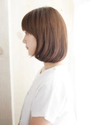 ナチュラルカールのカジュアルボブ