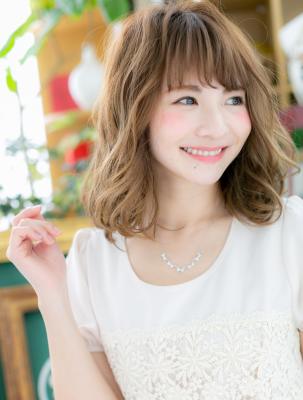 抜け感演出…くせ毛風小顔ラフウェーブミディ シフォンウェーブ 抜け感演出…くせ毛風小顔ラフウェーブミディ シフォンウェーブ