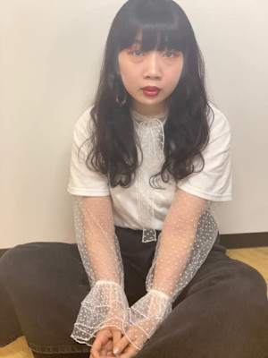 重たく見えない黒髪