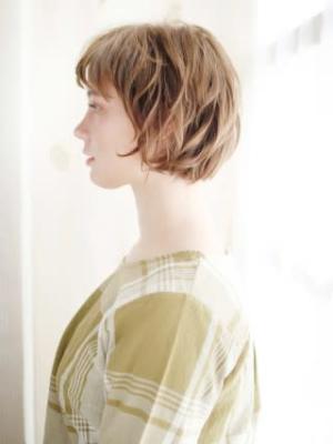 ふわくしゅカールのショートボブ