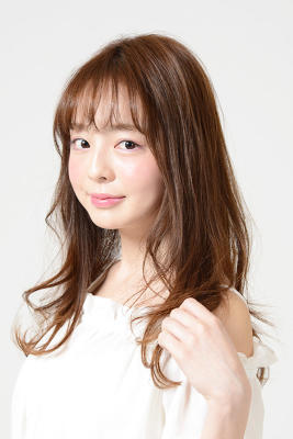 透けバングのセミウエットストレート