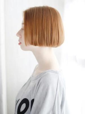 ハイトーンセンターパートボブ