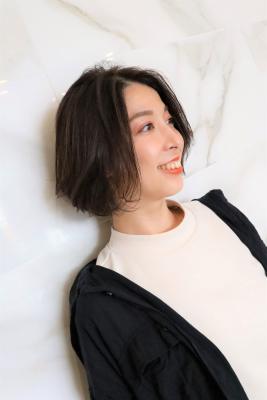 前下がりボブスタイル