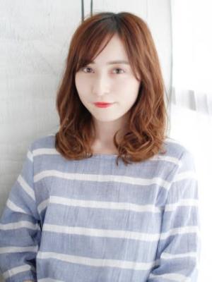 長め前髪のミックスカールスタイル