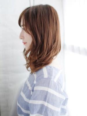 長め前髪のミックスカールスタイル