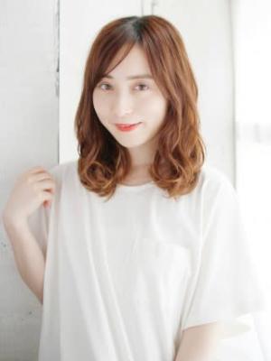 長め前髪のミックスカールスタイル