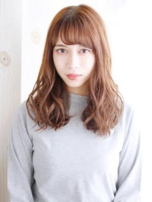 Aラインのミックスカールスタイル