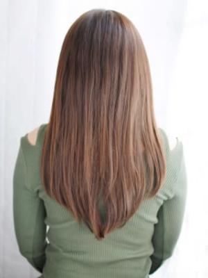 センターパートのラフロングスタイル