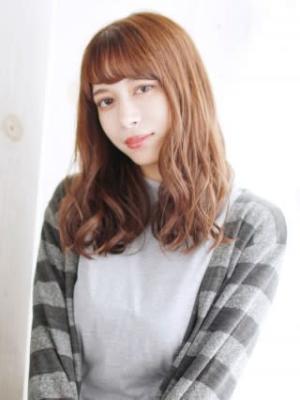 Aラインのミックスカールスタイル