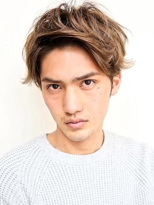 前髪あげの爽やかショートミディアム