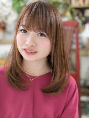 レッドブラウン×斜めバングナチュラルストレートエアリーロング