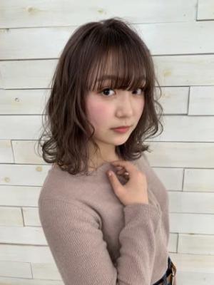 ラベージュ