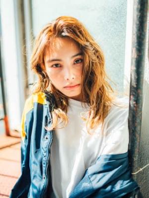 外国人風セミロング 外国人風セミロングのイメージ画像