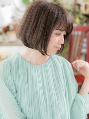 触れたくなるような、前下がりシルキー大人ボブ マッシュボブ 触れたくなるような、前下がりシルキー大人ボブ マッシュボブのイメージ画像