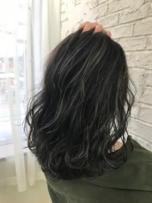 【prize池袋西口店】グレージュハイライト　漆沢