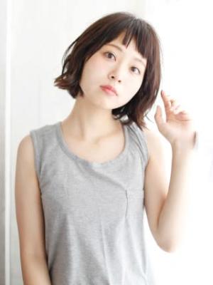ゆるカールのバルーンボブスタイル