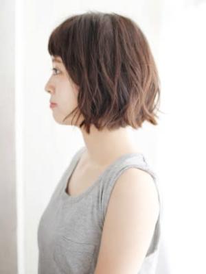 ゆるカールのバルーンボブスタイル