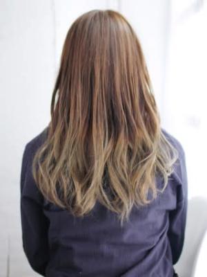 ナチュラルグラデーションのミックスカールスタイル