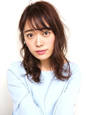 簡単くせ毛のセミロングスタイル