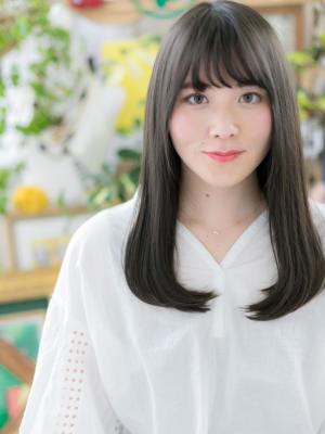 黒髪クールな小顔ワンカールセミロング　フェミニンストレート