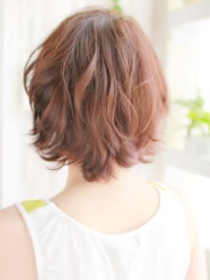 カジュアルルーズなショートヘアー