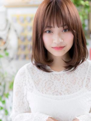 センターパートで小顔♪ワンカールストレート ニュアンスカール センターパートで小顔♪ワンカールストレート ニュアンスカール