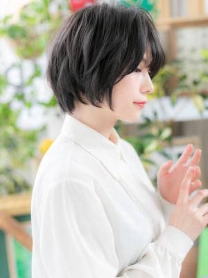 ショートでも◎黒髪ナチュラルくせ毛風カール　個性的