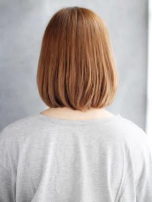 ハイトーンボブのワンカールスタイル