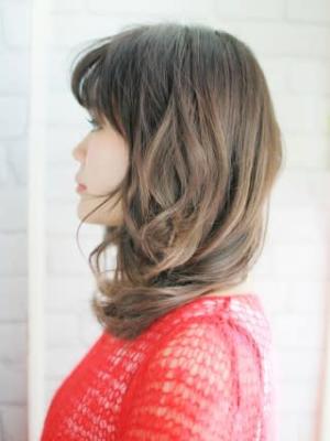 リバース巻きのゆるカールスタイル