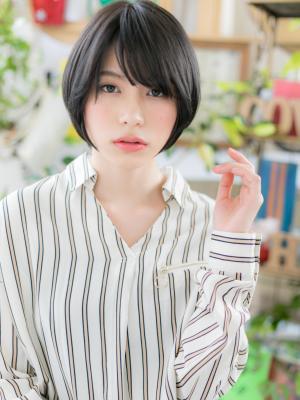 王道！前下がり＆黒髪☆小顔ひし形ストレート　ダブルバング