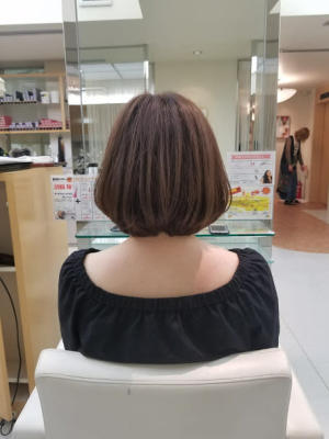 フェミニンボブ